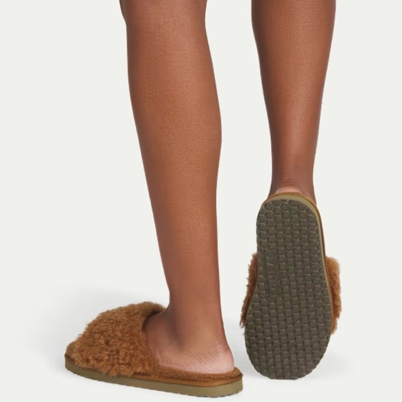 Bombas Women’s Plush Sunday Slide Dusted Cocoa Fuzzy Slippers - Picture 3 of 4